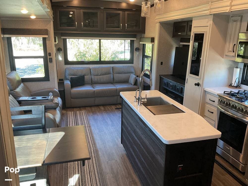 2022 Jayco North Point 377RLBH - Used Fifth Wheel For Sale by Pop RVs in Lady Lake, Florida features Slideout