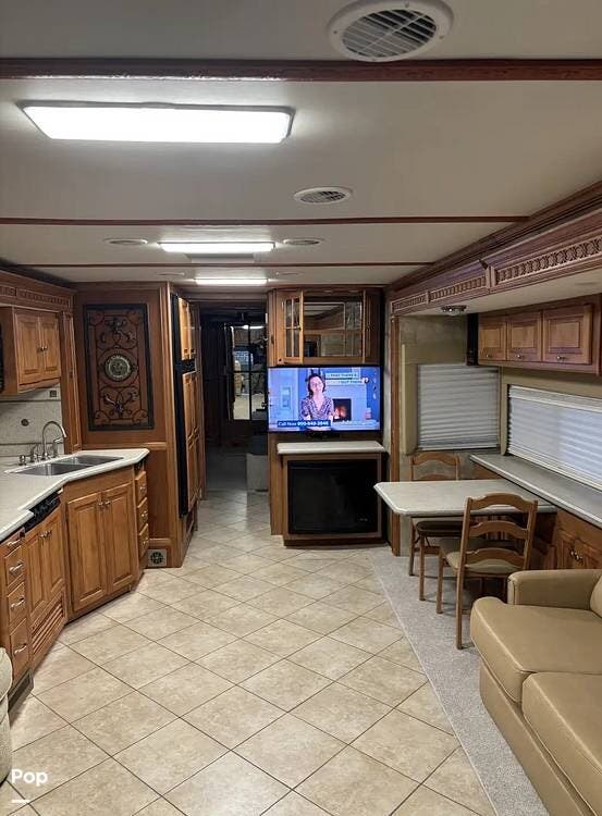 2008 Tiffin Phaeton 36QSH - Used Diesel Pusher For Sale by Pop RVs in Pelham, Alabama features Generator, Slideout, Awning, Air Conditioning, Leveling Jacks