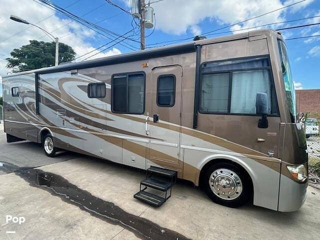 2013 Itasca Sunova 36V - Used Class A For Sale by Pop RVs in Columbia, South Carolina features Air Conditioning, Generator, Awning, Slideout, Leveling Jacks