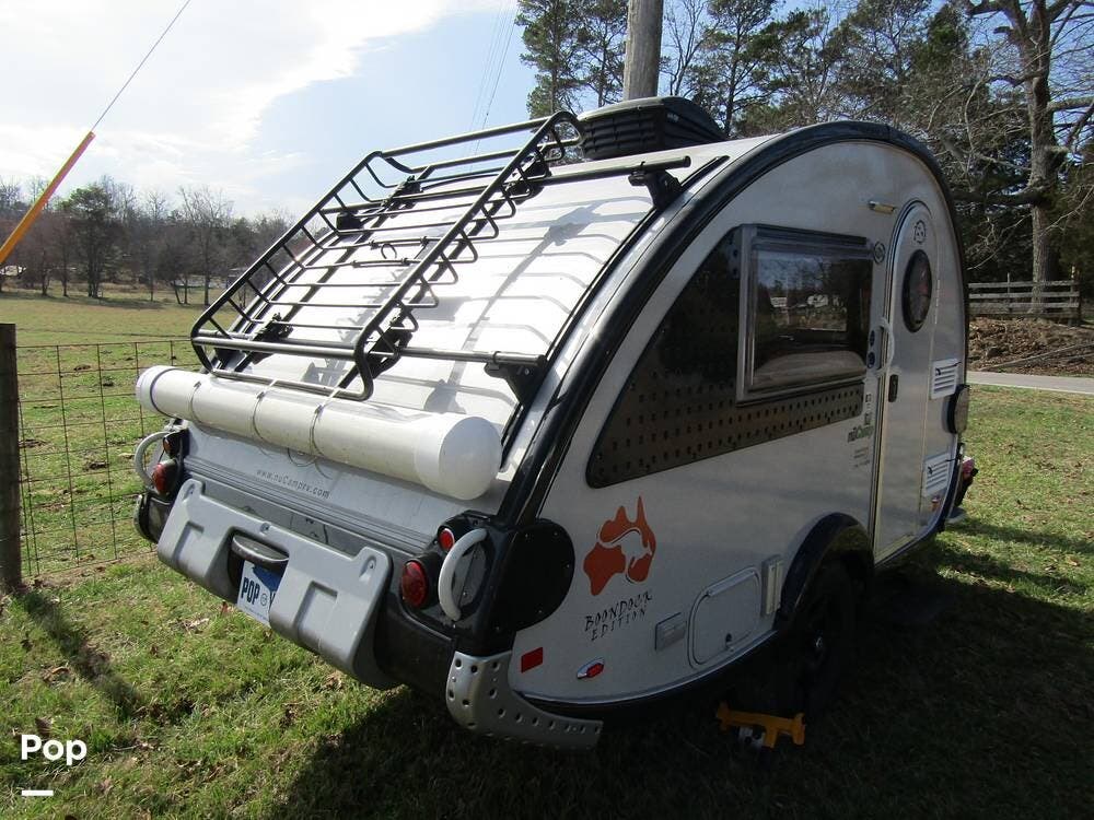 2018  nuCamp T@b 320 S Boondock - Used Travel Trailer For Sale by Pop RVs in Cohutta, Georgia features Leveling Jacks, Air Conditioning