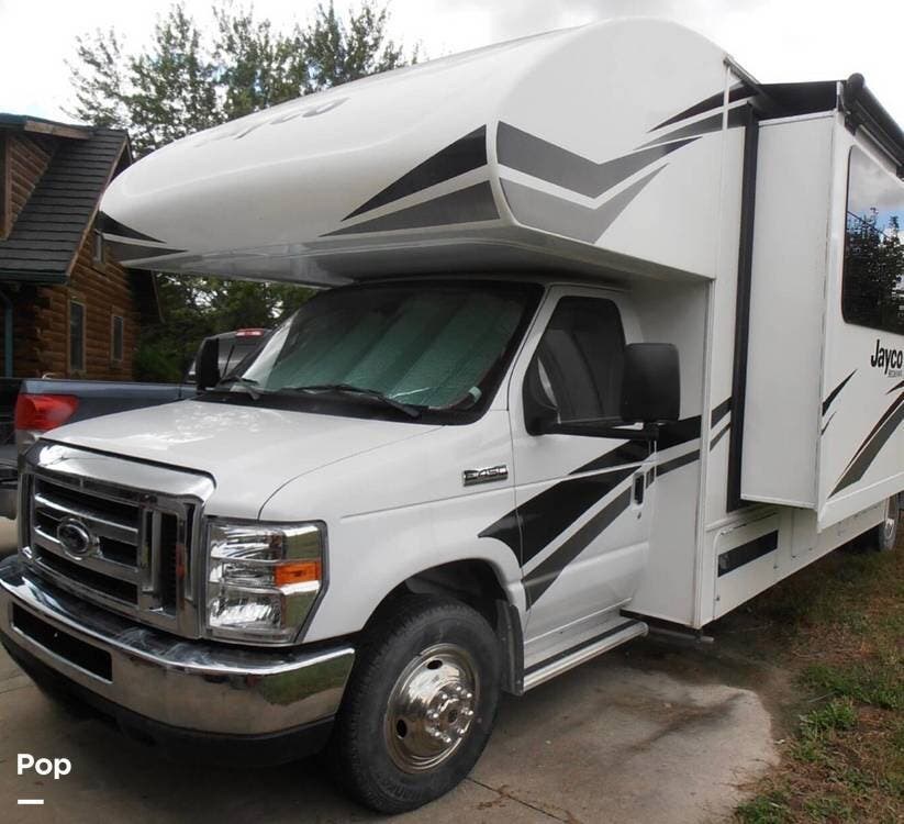 2020 Jayco Redhawk 31F - Used Class C For Sale by Pop RVs in Earlham, Iowa features Awning, Air Conditioning, Generator, Slideout, Leveling Jacks