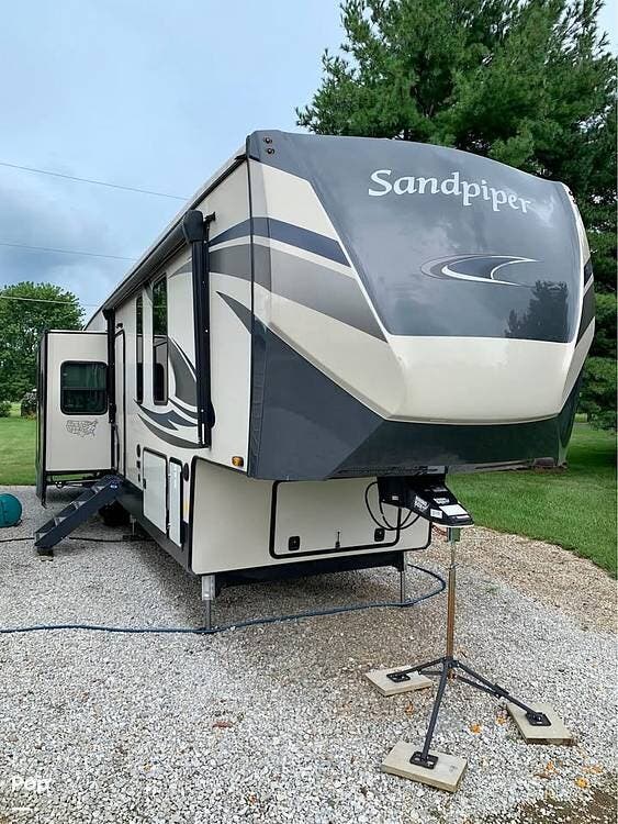 2021 Sandpiper 39BARK by Forest River from Pop RVs in Grove City, Ohio