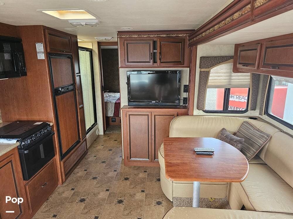 2013 Hurricane 32A by Thor Motor Coach from Pop RVs in Pasco, Washington