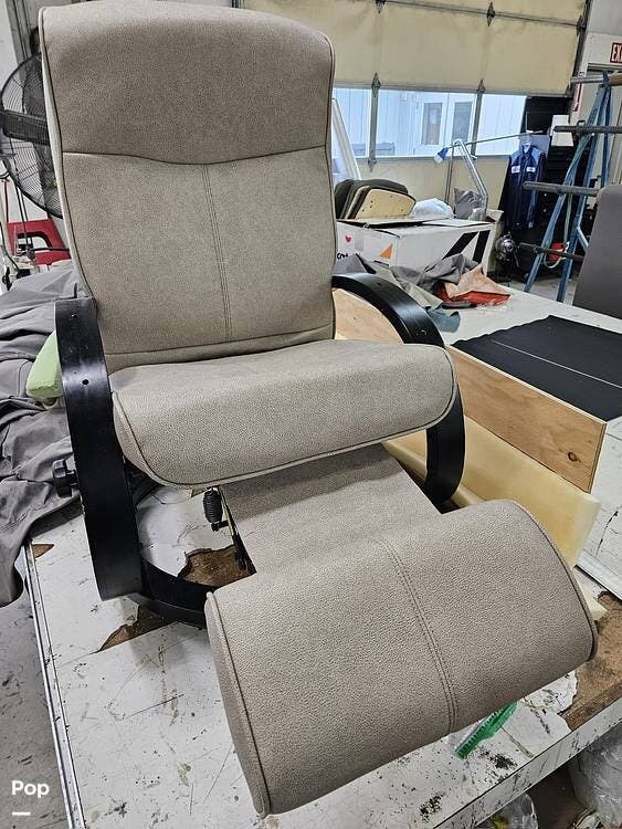 Used 2013 Thor Motor Coach Hurricane 32A available in Pasco, Washington