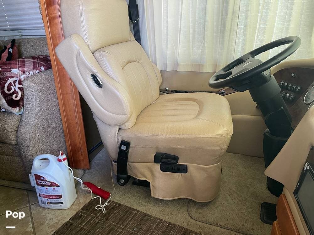 Used 2007 Holiday Rambler Endeavor 40SFT available in Valley View, Texas