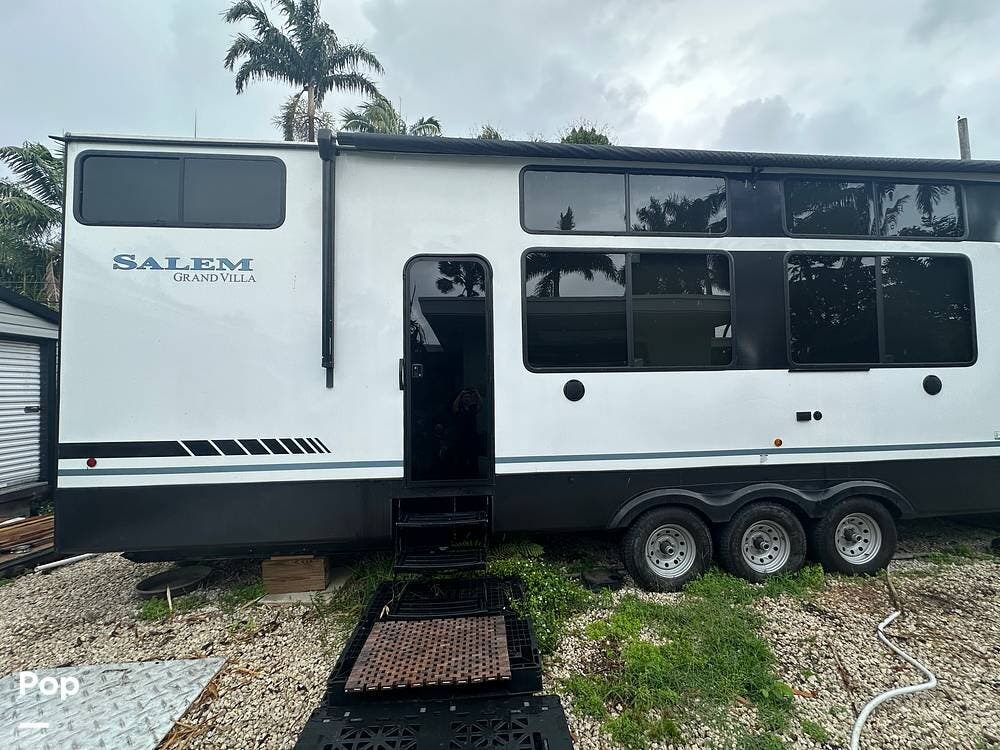 2025 Salem Grand Villa 44VIEW by Forest River from Pop RVs in Hollywood, Florida
