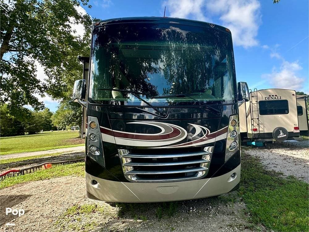 2015 Challenger 35HT by Thor Motor Coach from Pop RVs in Morganton, North Carolina