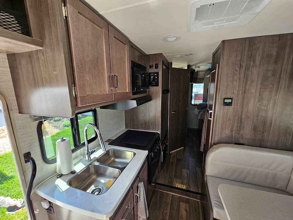 2022 Spirit 22M by Winnebago from Pop RVs in Littleton, Colorado
