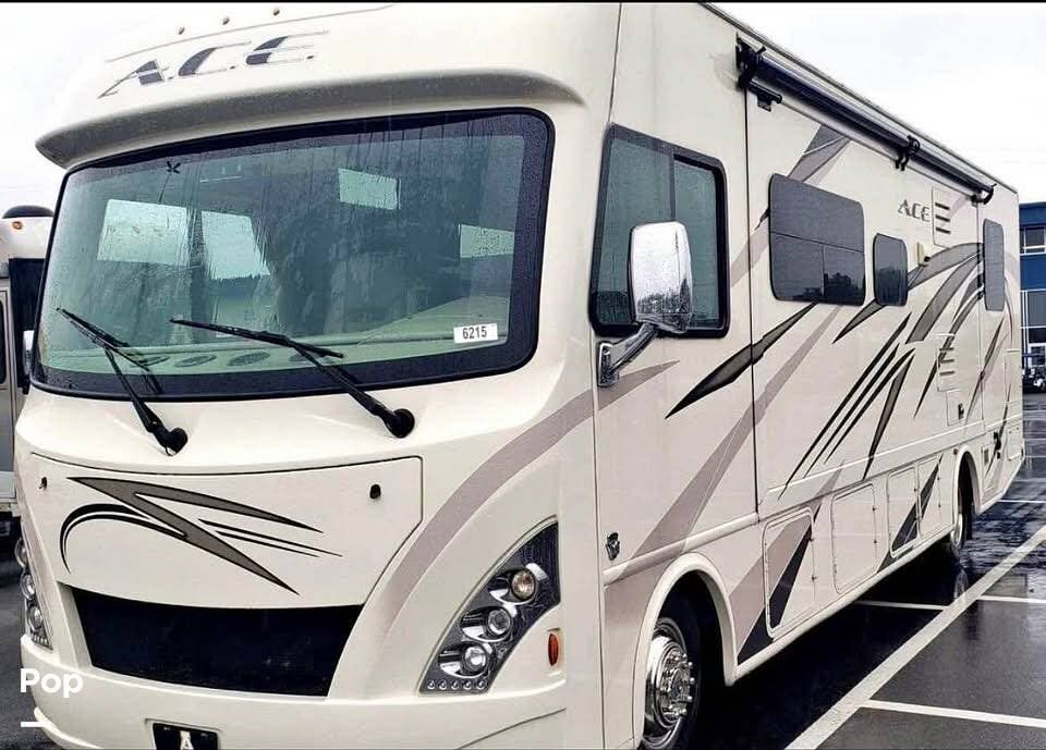 2018 Thor Motor Coach A.C.E. 30.4 - Used Class A For Sale by Pop RVs in Mooresville, North Carolina features Air Conditioning, Leveling Jacks, Slideout, Awning, Generator