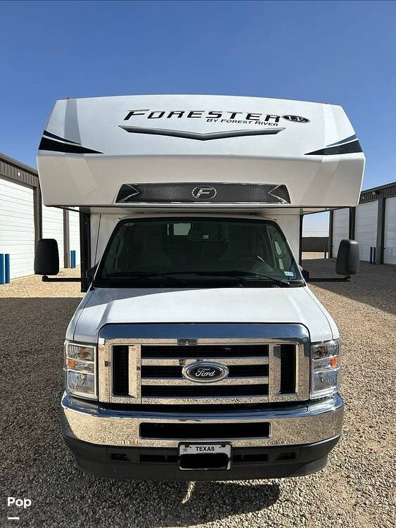 2024 Forest River Forester 2861DS - Used Class C For Sale by Pop RVs in Lubbock, Texas features Generator, Slideout, Awning, Air Conditioning