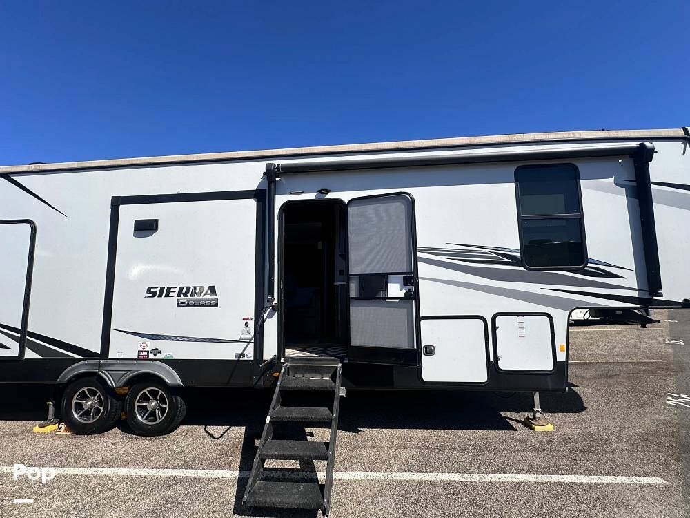 2021 Forest River Sierra 3440BH - Used Fifth Wheel For Sale by Pop RVs in Escondido, California features Slideout, Awning, Leveling Jacks