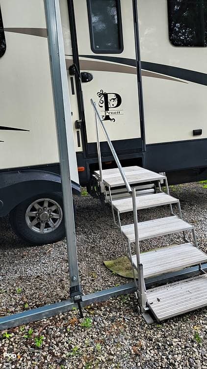 Used 2018 Heartland Bighorn 3575EL available in Tullahoma, Tennessee