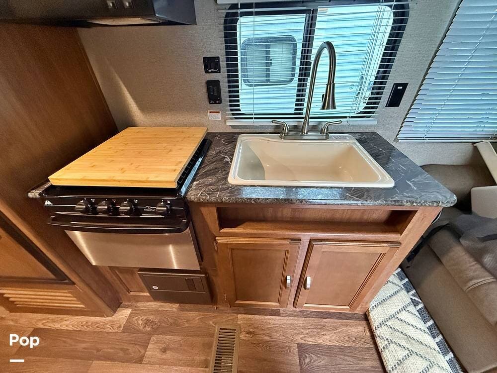 Used 2018 Keystone Summerland 2600TB available in Orlando, Florida