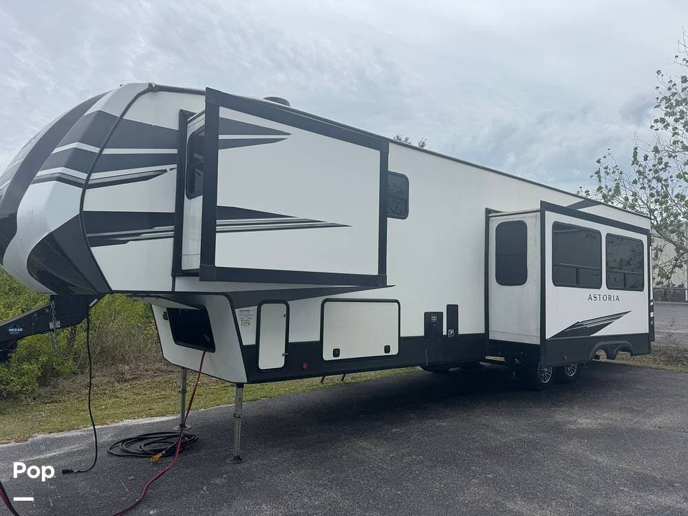 2021 Dutchmen Astoria Platinum 3603LFP - Used Fifth Wheel For Sale by Pop RVs in Sarasota, Florida features Leveling Jacks, Slideout, Air Conditioning, Awning
