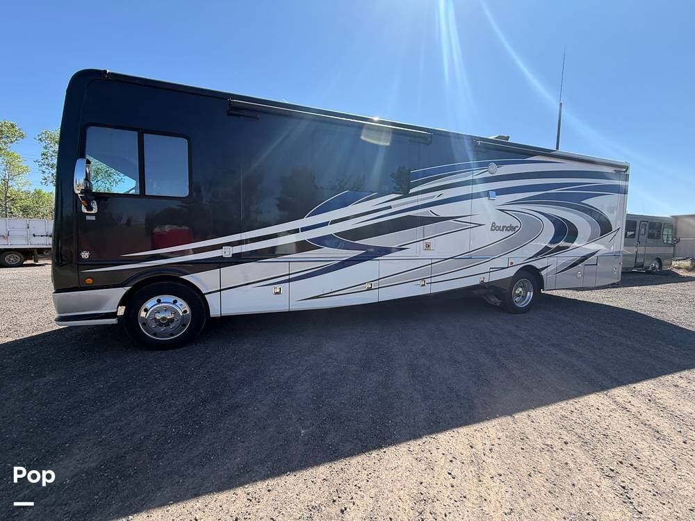 2018 Fleetwood Bounder 35P - Used Toy Hauler For Sale by Pop RVs in Hurricane, Utah features Air Conditioning, Awning, Slideout, Generator