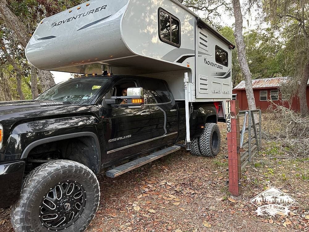 2023 910DB by Adventurer from Pop RVs in Shoreham, Vermont
