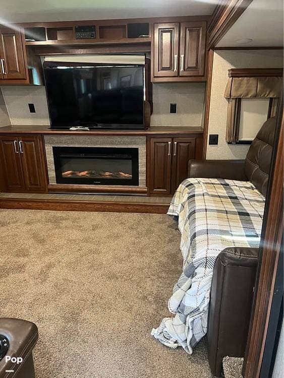 Used 2019 Keystone Alpine 3701FL available in Eugene, Missouri