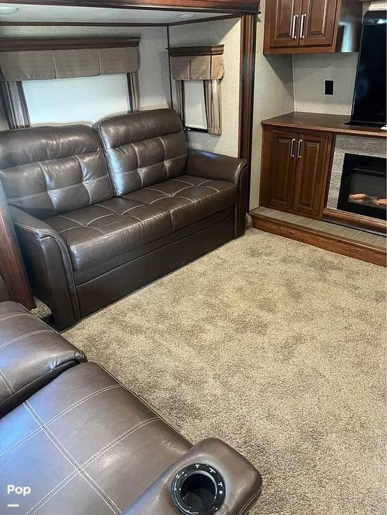 2019 Alpine 3701FL by Keystone from Pop RVs in Eugene, Missouri