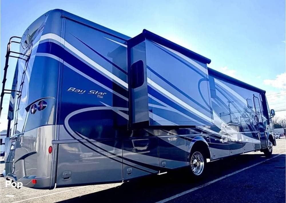 2021 Newmar Bay Star 3609 - Used Class A For Sale by Pop RVs in Brownsville, Texas features Slideout