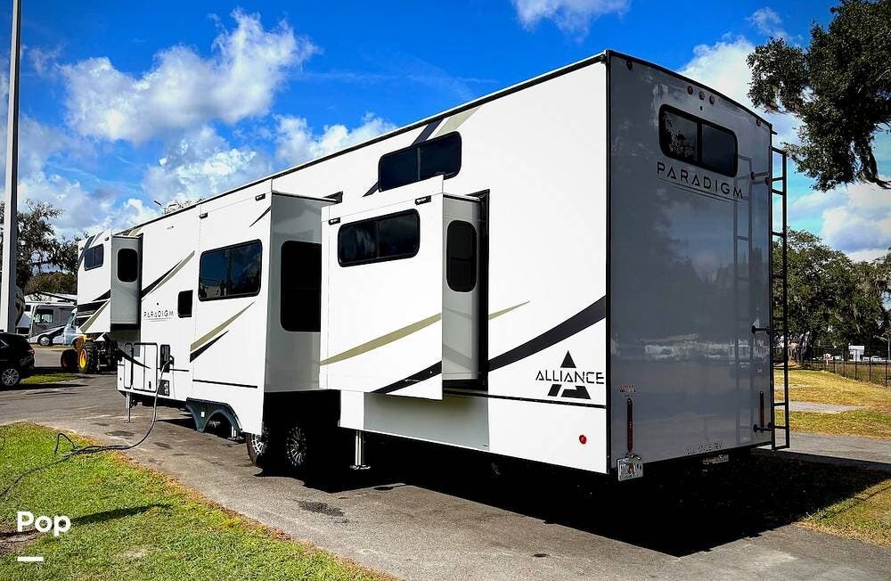 2024 Alliance RV Paradigm 395ds 2 Full Bedrooms - Used Fifth Wheel For Sale by Pop RVs in Oxford, Florida features Slideout