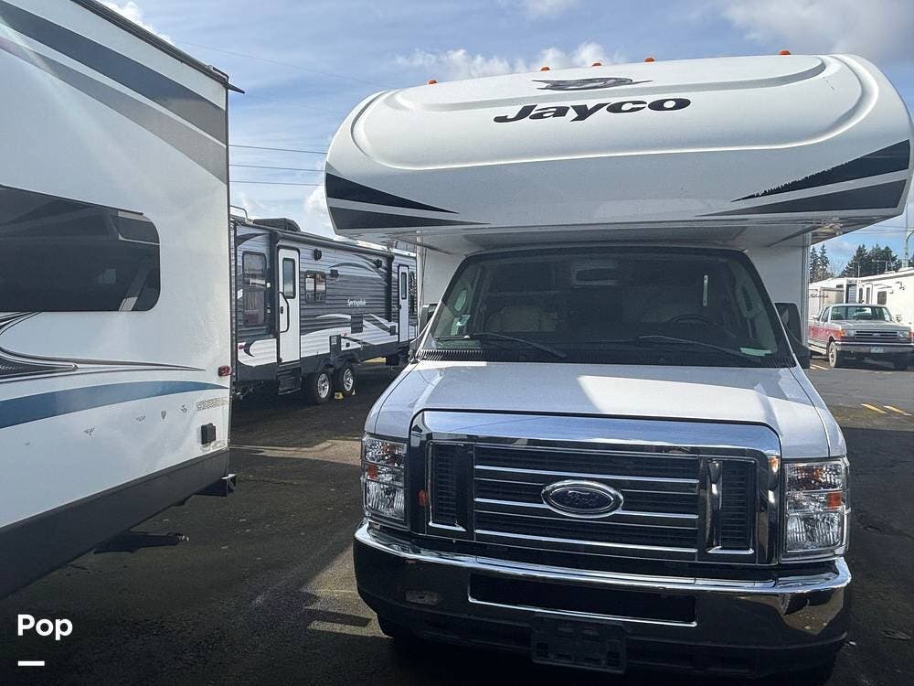 2019 Jayco Redhawk 25R - Used Class C For Sale by Pop RVs in Wilsonville, Oregon features Air Conditioning, Awning, Leveling Jacks, Slideout