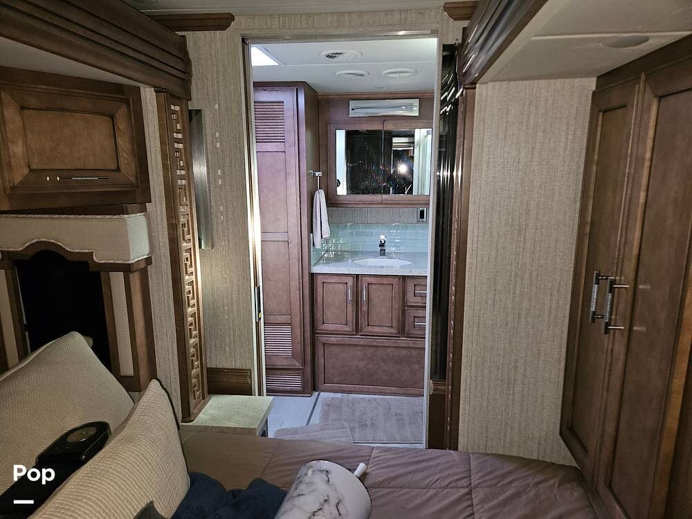 Used 2022 Newmar Ventana 4037 available in Fort Dodge, Iowa