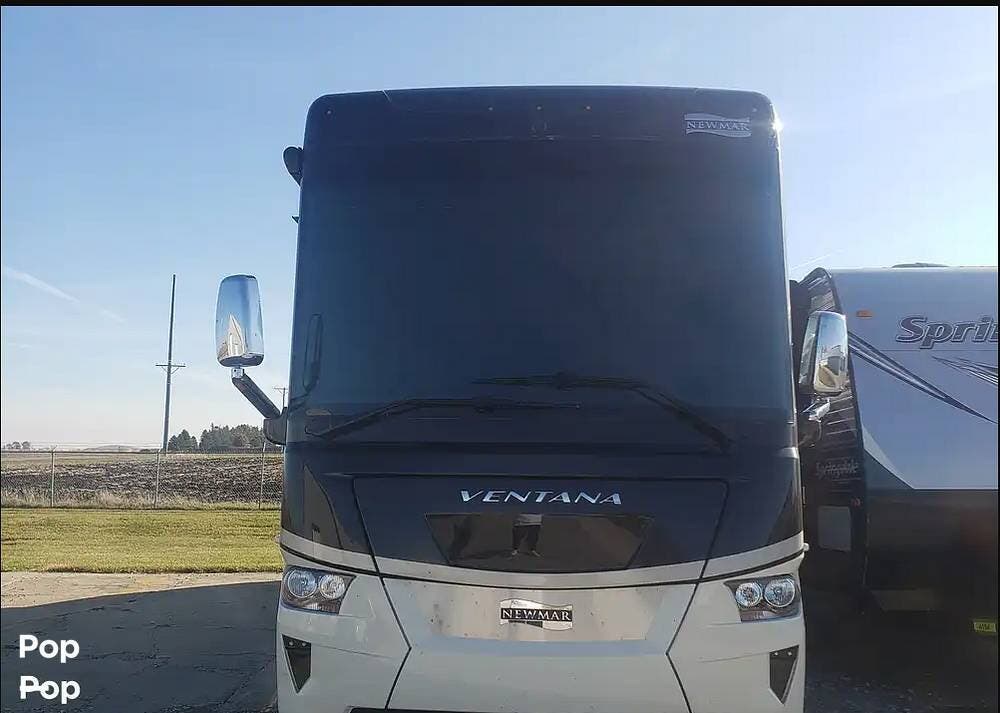 2022 Newmar Ventana 4037 - Used Diesel Pusher For Sale by Pop RVs in Fort Dodge, Iowa features Slideout, Air Conditioning, Generator, Leveling Jacks, Awning
