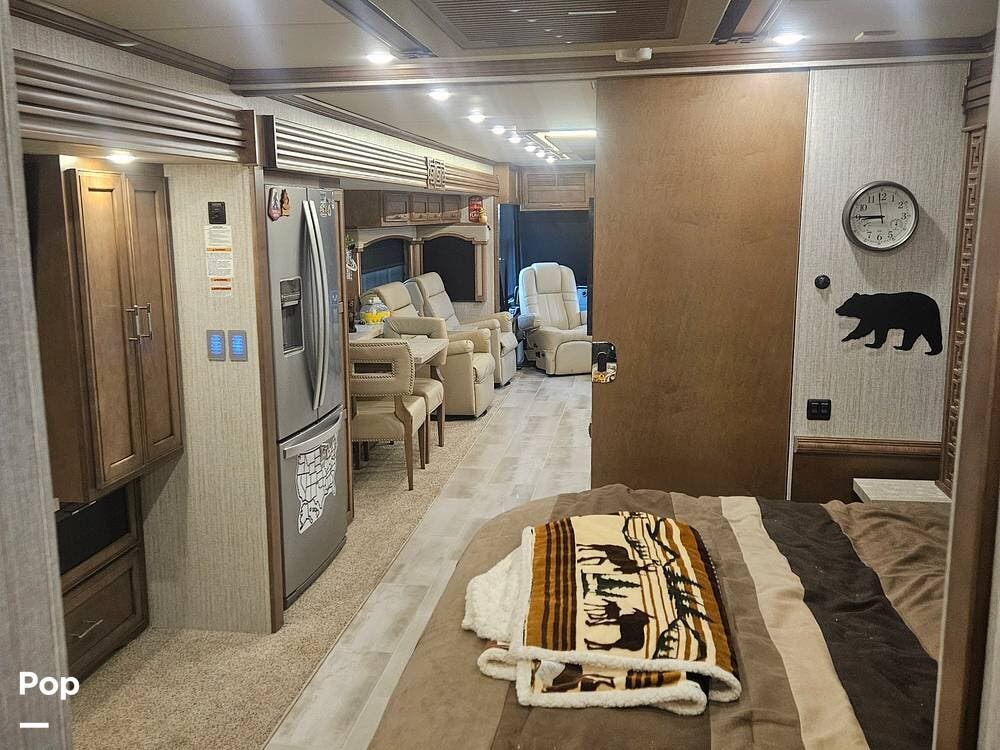 Used 2022 Newmar Ventana 4037 available in Fort Dodge, Iowa