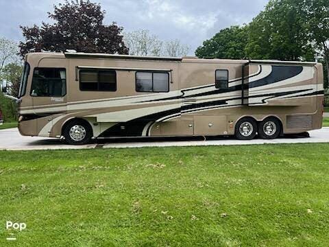 2006 Holiday Rambler Imperial 42PBQ - Used Diesel Pusher For Sale by Pop RVs in Phoenix, New York features Slideout, Generator, Awning, Air Conditioning, Leveling Jacks