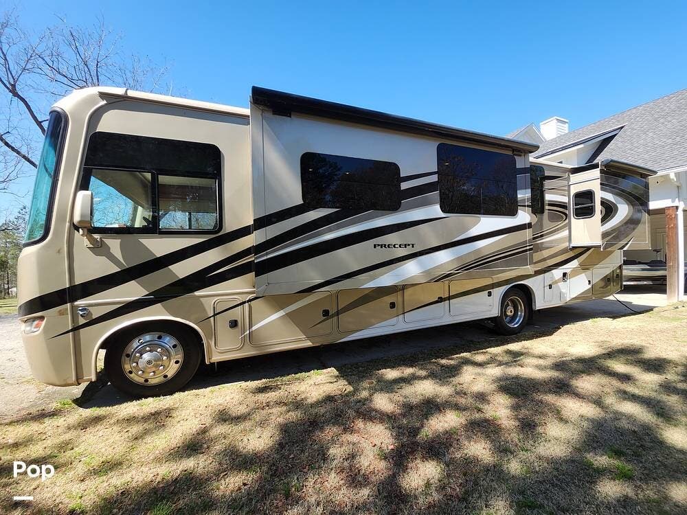 2016 Jayco Precept 35S - Used Class A For Sale by Pop RVs in Lexington, South Carolina features Slideout, Generator, Air Conditioning, Awning, Leveling Jacks