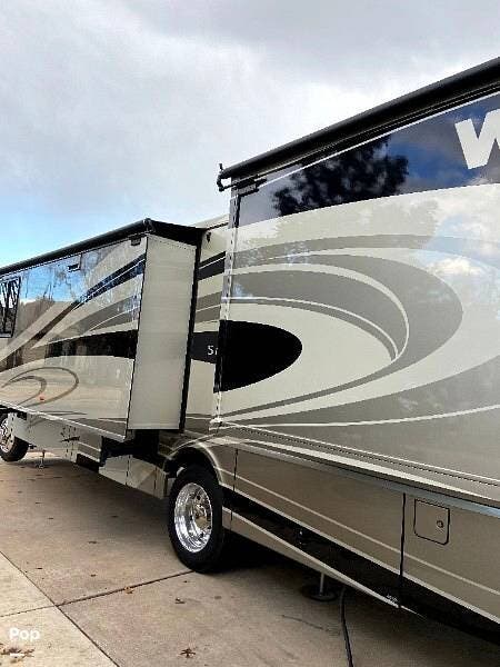 2014 Winnebago Sightseer 35G - Used Class A For Sale by Pop RVs in Liberty Hill, Texas features Slideout