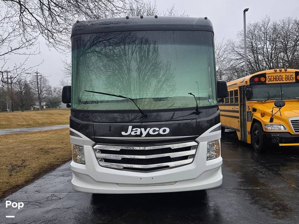 2019 Jayco Alante 29F - Used Class A For Sale by Pop RVs in Lansdale, Pennsylvania features Slideout, Air Conditioning, Leveling Jacks, Awning, Generator