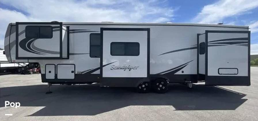 2022 Sandpiper 38FKOK by Forest River from Pop RVs in Spring Hill, Kansas
