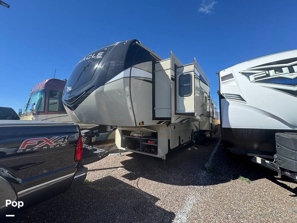 Used 2022 Jayco Pinnacle 36SSWS available in New River, Arizona