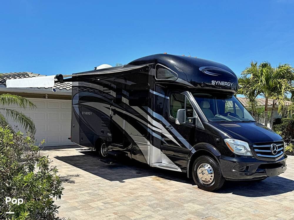 2019 Synergy 24 SK by Thor Motor Coach from Pop RVs in New Port Richey, Florida