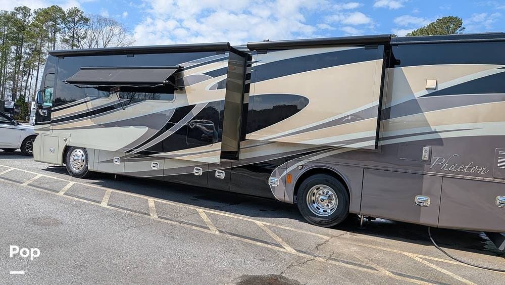 2014 Phaeton 40QBH by Tiffin from Pop RVs in Lawrenceville, Georgia
