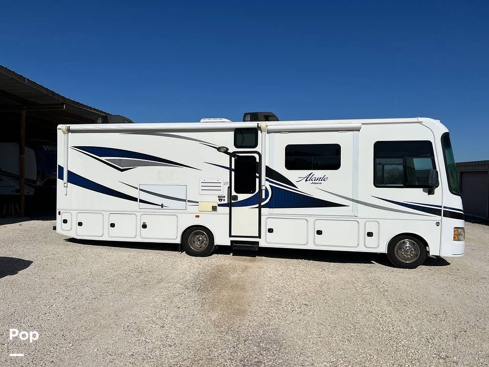 2017 Jayco Alante 32N - Used Class A For Sale by Pop RVs in Lampasas, Texas features Air Conditioning, Generator, Awning, Leveling Jacks, Slideout