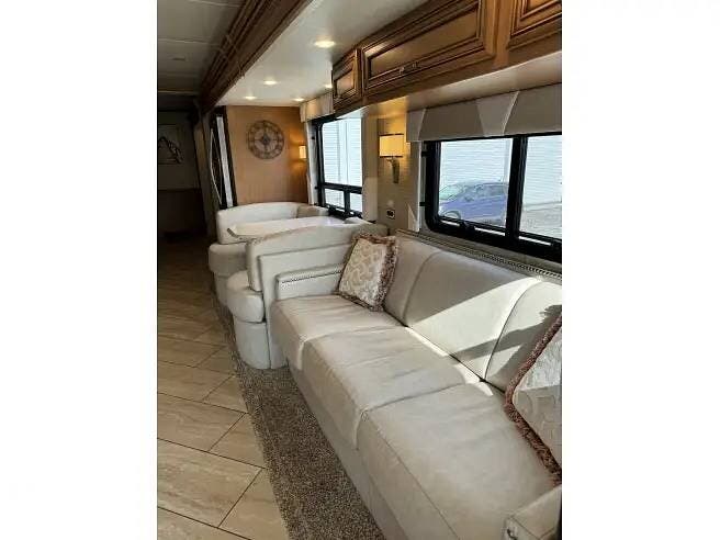 2017 Ventana 3709 LE by Newmar from Pop RVs in Brunswick, Georgia