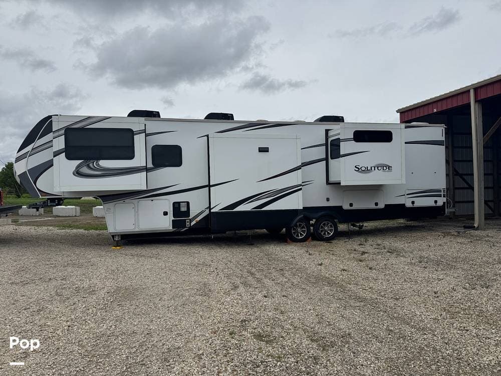 2022 Grand Design Solitude 380FL - Used Fifth Wheel For Sale by Pop RVs in Lecompton, Kansas features Awning, Slideout, Leveling Jacks, Air Conditioning