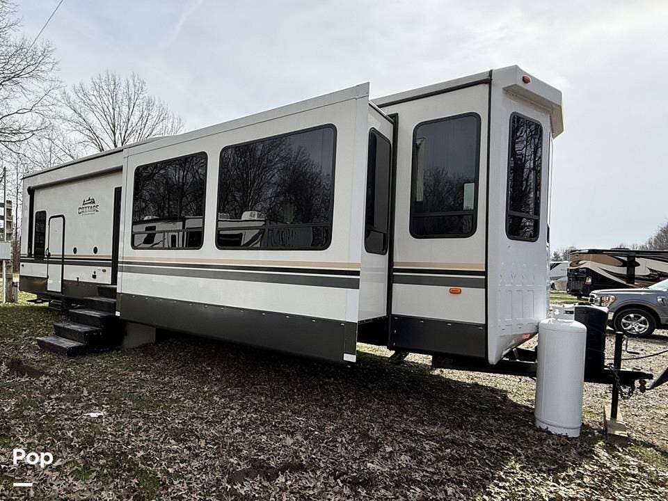 2022 Cedar Creek Cottage Forest River  40 CDL by Forest River from Pop RVs in Buckeye Lake, Ohio