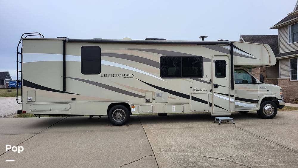 2019 Coachmen Leprechaun 311FS - Used Class C For Sale by Pop RVs in Sheridan, Illinois features Generator, Slideout, Leveling Jacks, Air Conditioning, Awning