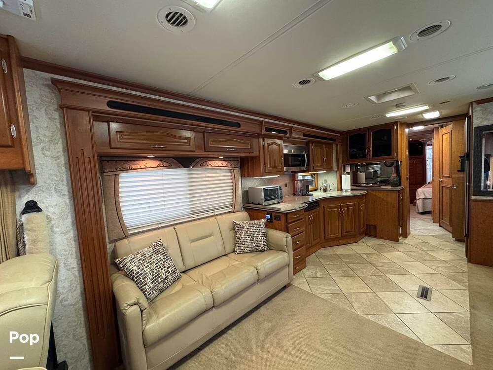 Used 2006 National RV Tradewinds 40C available in Burbank, California