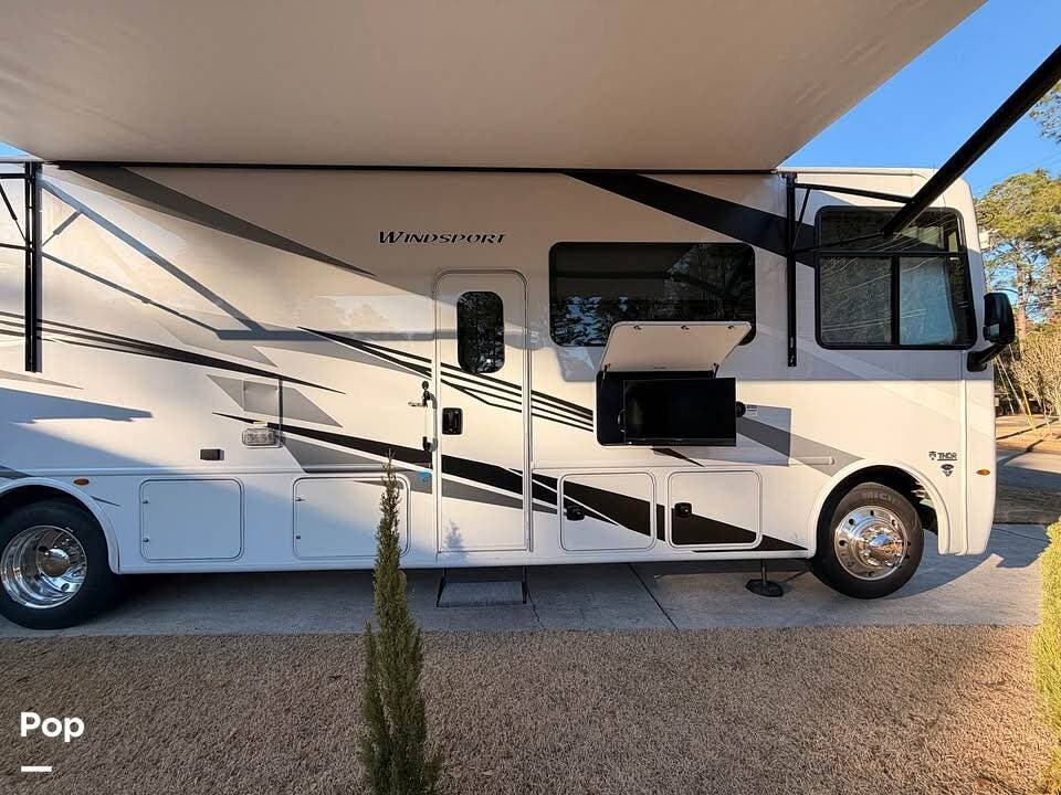 Used 2025 Thor Motor Coach Windsport 35J available in Dothan, Alabama