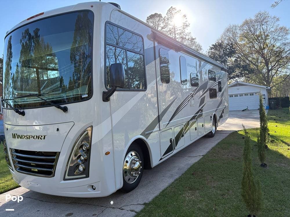 2025 Windsport 35J by Thor Motor Coach from Pop RVs in Dothan, Alabama