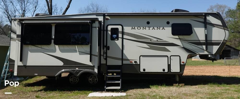 2020 Keystone Montana 3121RL - Used Fifth Wheel For Sale by Pop RVs in Stevenson, Alabama features Awning, Air Conditioning, Leveling Jacks, Slideout