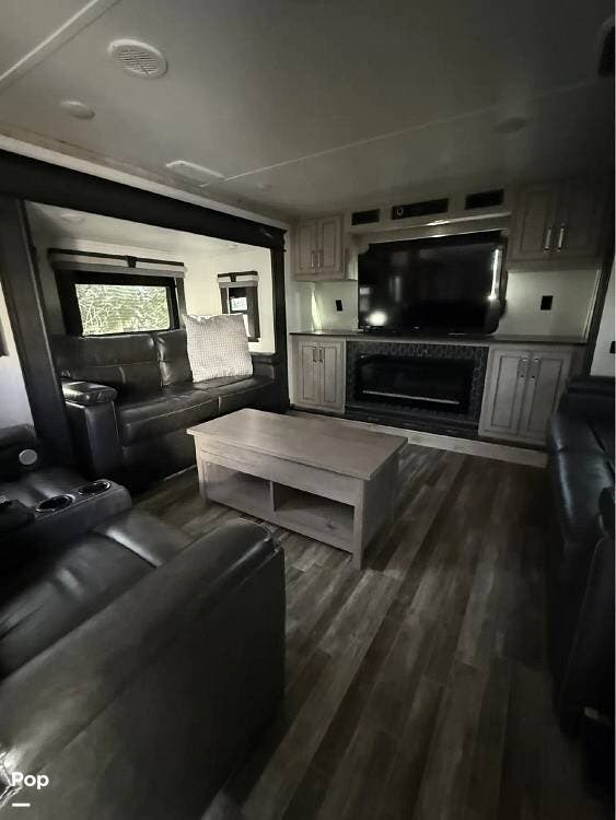 2021 Keystone Alpine 3712KB - Used Fifth Wheel For Sale by Pop RVs in Birch Harbor, Maine features Air Conditioning, Leveling Jacks, Slideout, Awning
