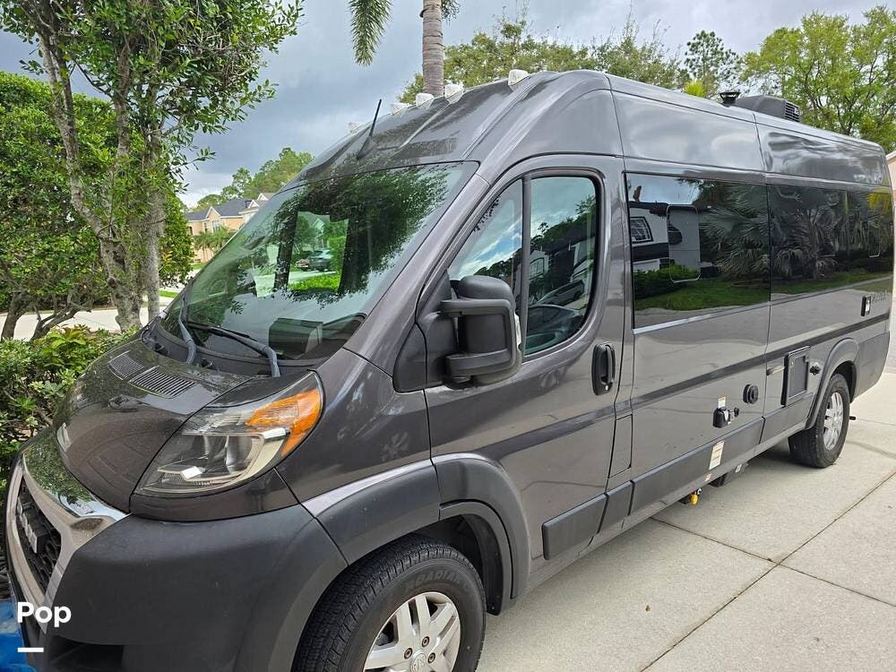 2023 Dazzle 2AB by Thor Motor Coach from Pop RVs in Sarasota, Florida