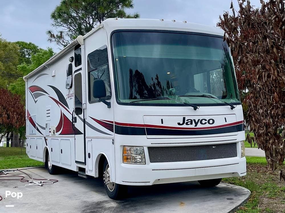 2017 Jayco Alante 31V - Used Class A For Sale by Pop RVs in Port St. Lucie, Florida features Awning, Leveling Jacks, Generator, Slideout, Air Conditioning