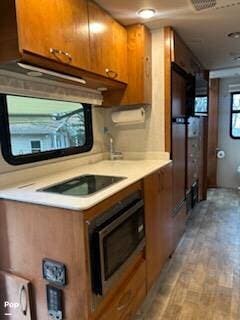 2019 Tiffin Wayfarer 25RW - Used Class C For Sale by Pop RVs in Pottsville, Pennsylvania features Awning, Leveling Jacks, Air Conditioning, Generator, Slideout