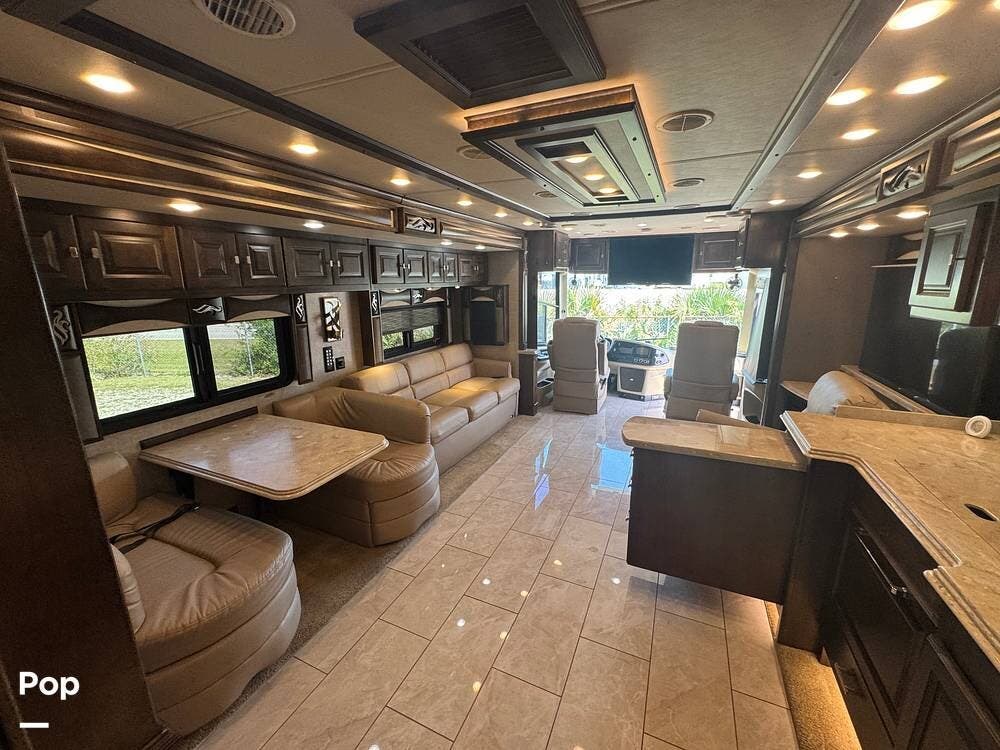 2018 Phaeton 37bh by Tiffin from Pop RVs in Punta Gorda, Florida